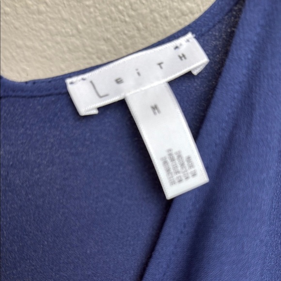 NWT Leith Navy Blue Pleated deep V-Neck, Faux Wrap Midi Dress - Picture 3 of 7